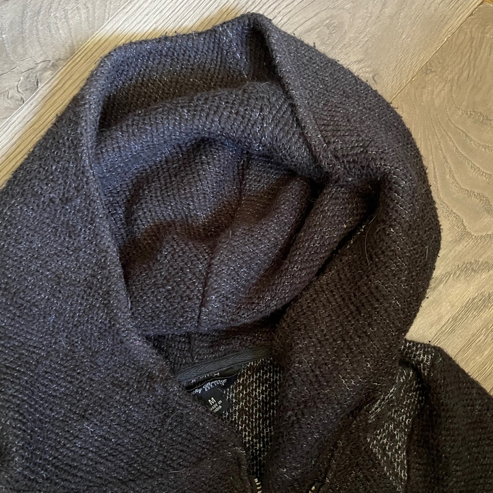 Lucky Brand grey black sweater/hoody ladies M side off centre zipper 2 pockets - Picture 6 of 10